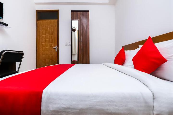 OYO FLAGSHIP 16840 SKY HEIGHT RESIDENCY