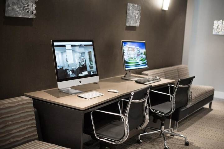 Business Center 34 of 48