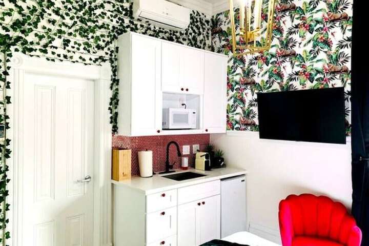 Room 136 of 181