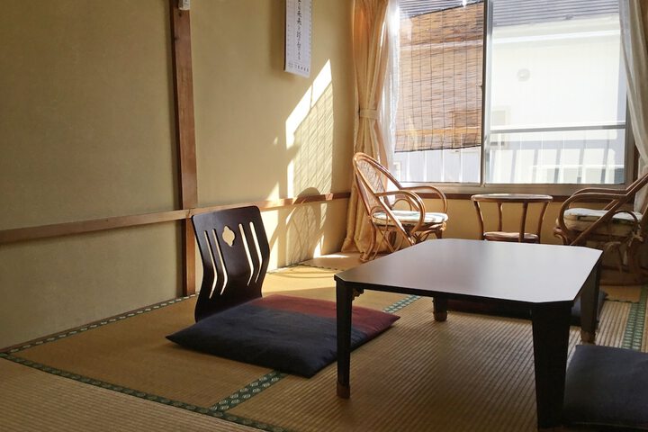 Room 9 of 92