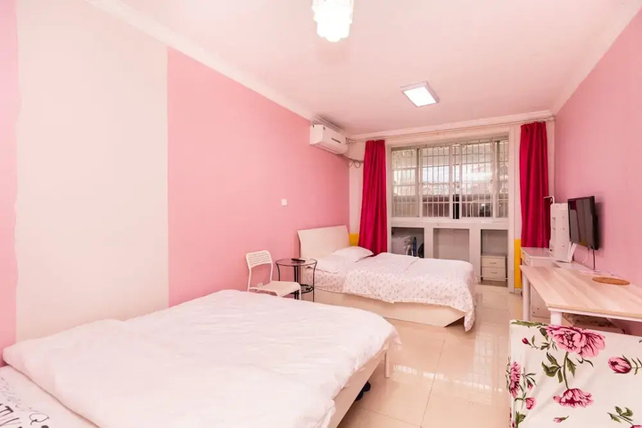 Room 5 of 14