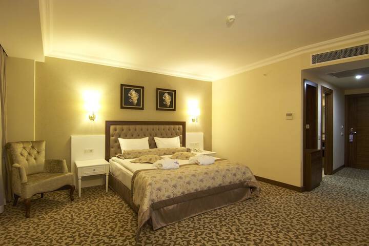 Room 8 of 67