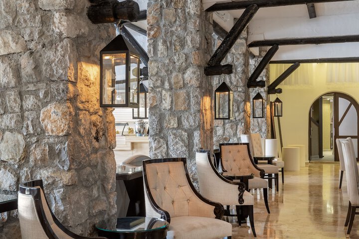 Hotel Interior 7 of 142