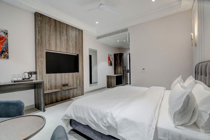 Room 29 of 66