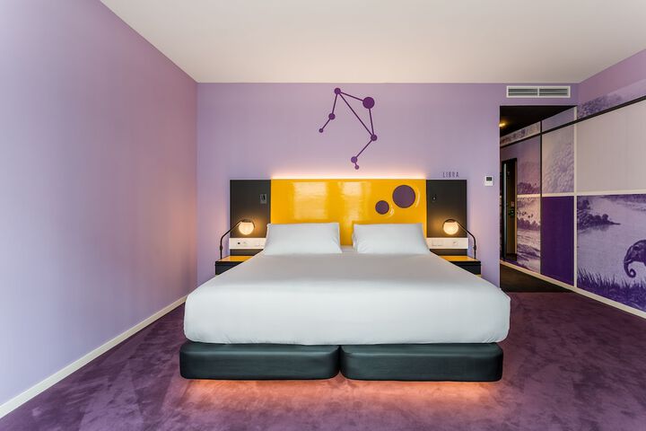 Room 20 of 77