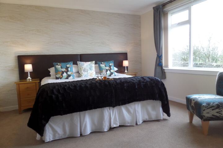 Room 6 of 47