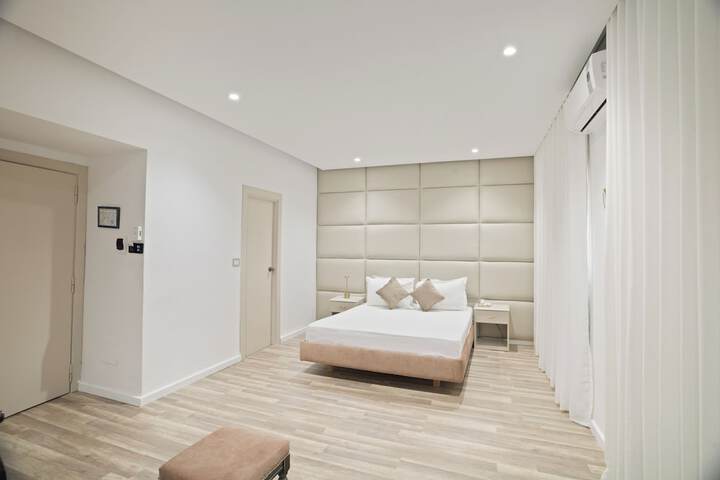 Room 25 of 62