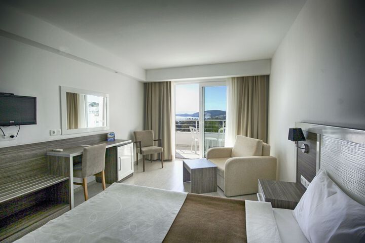 Room 4 of 35
