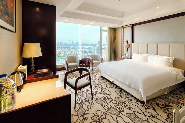 Room 57 of 102