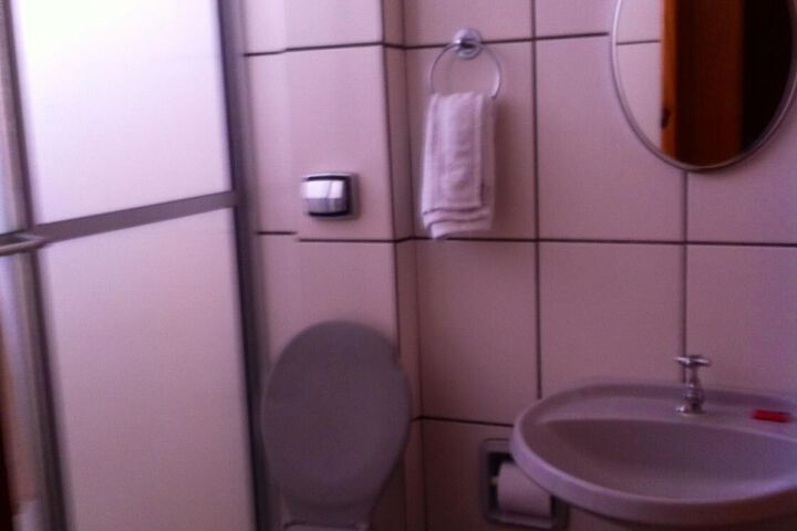 Room 2 of 28