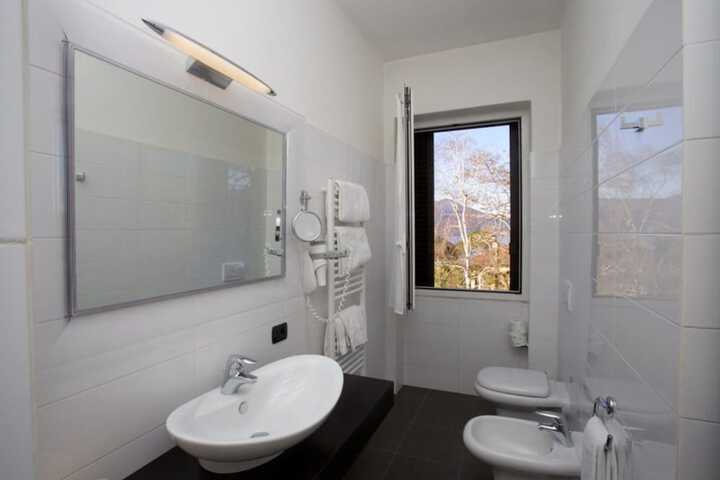 Room 6 of 26
