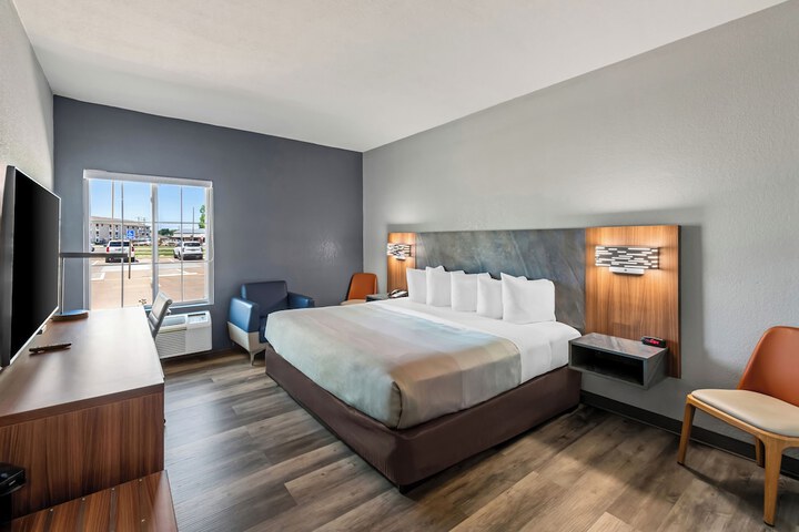 Room 50 of 106