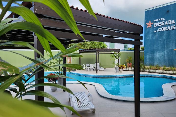 Pool Hotel