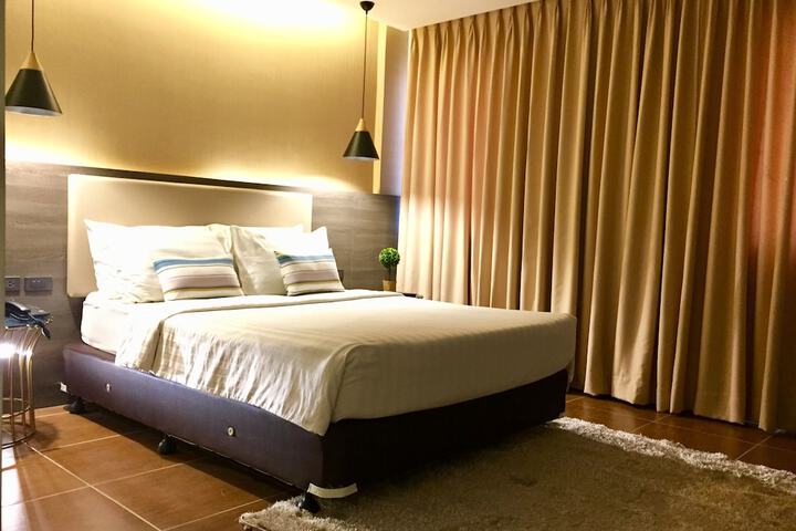 Room 15 of 52