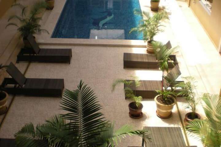 Pools & Facilities