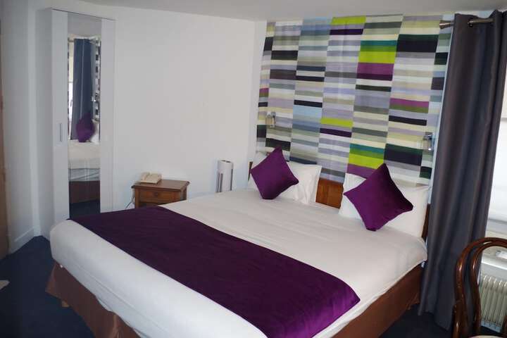Room 8 of 38