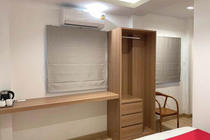 Room 4 of 34