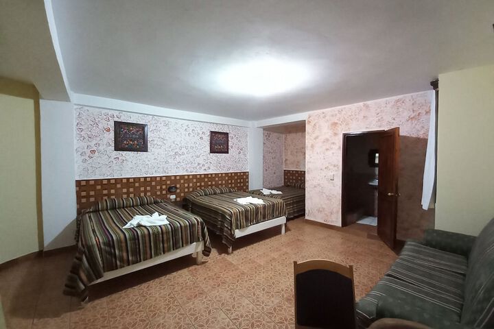 Room 6 of 33