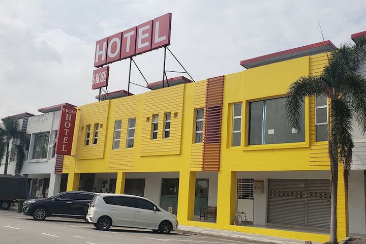 S ROSE HOTEL SEPANG