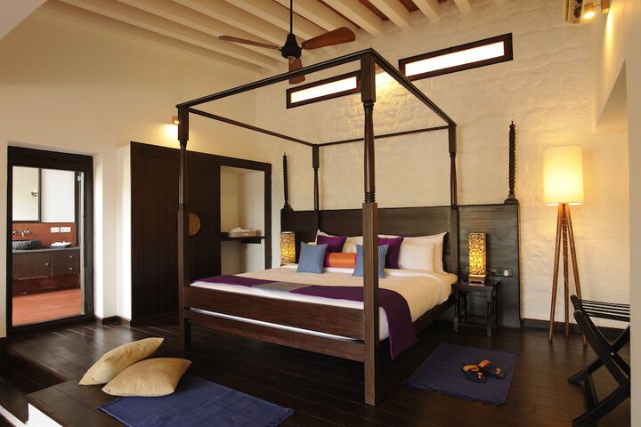 Room 4 of 87
