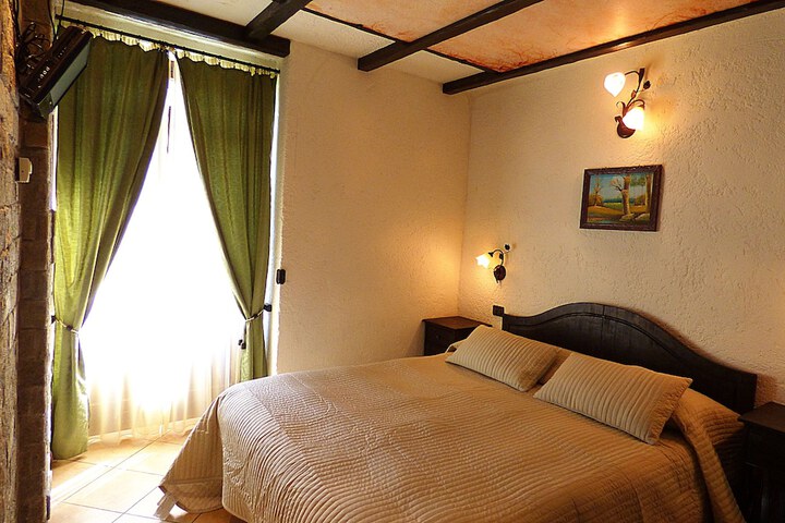 Room 3 of 35