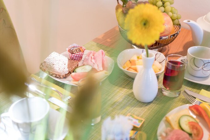 Breakfast/Coffee Service 26 of 52