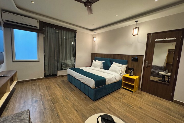 Room 15 of 39