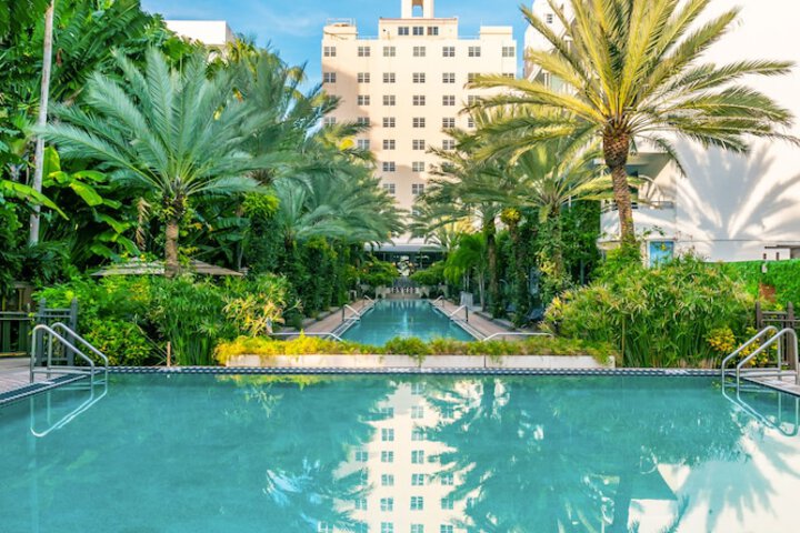 Infinity pool