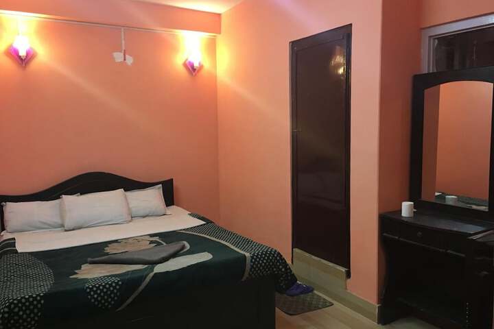 Room 16 of 59