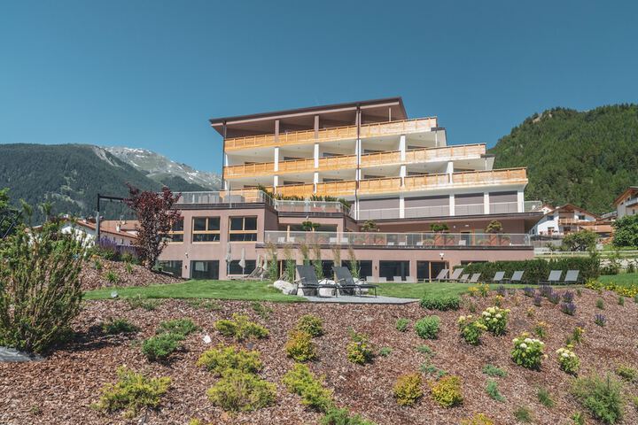 Hotel 71 of 72