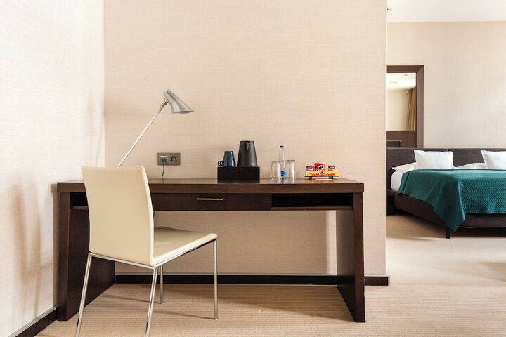 Room 9 of 70