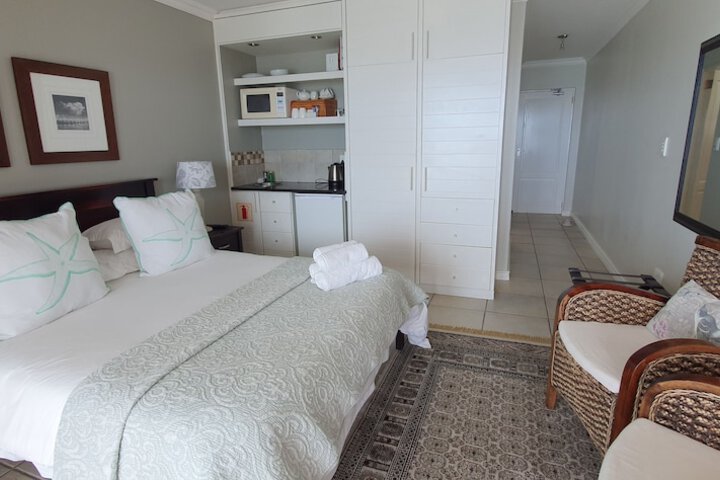 Room 17 of 49