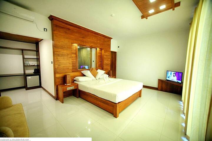 Room 15 of 49