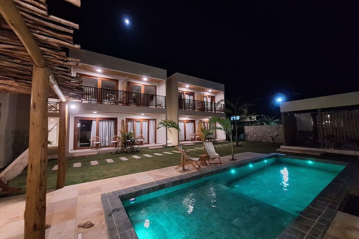 Pool 20 of 44