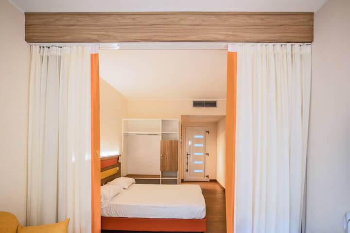 Room 10 of 119