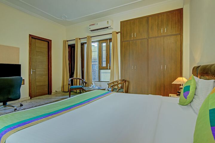 Room 35 of 50