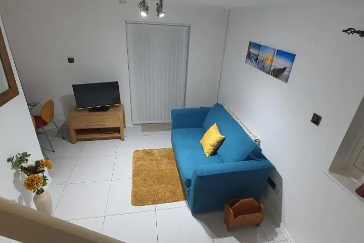 Room 2 of 11