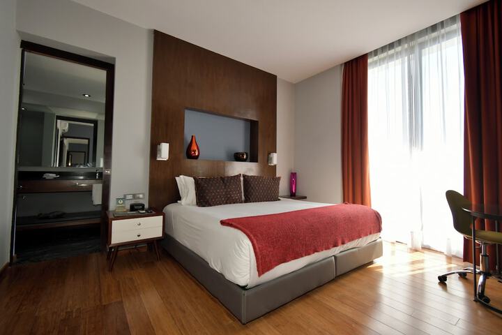 Room 18 of 68