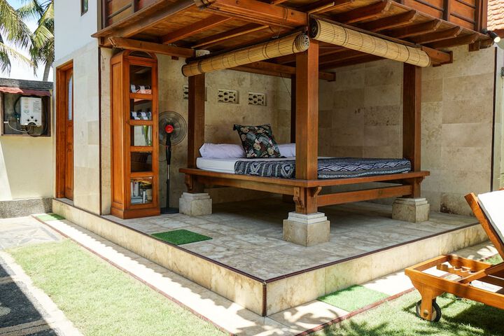 Sundeck 34 of 41