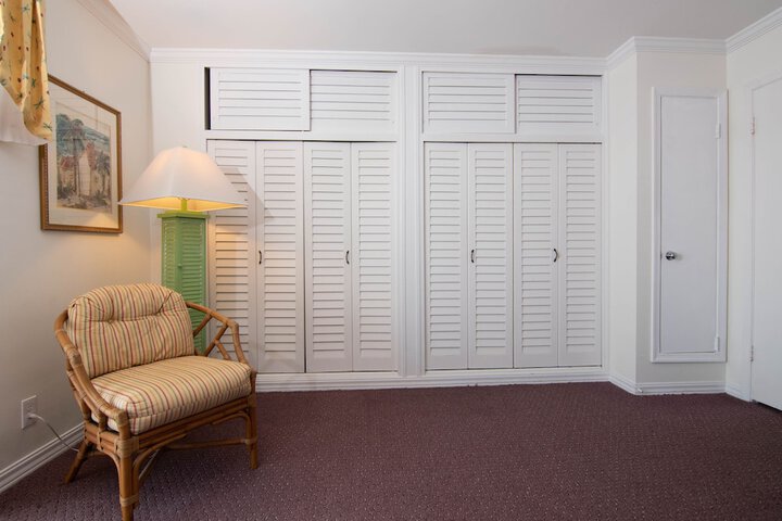 Room 9 of 90
