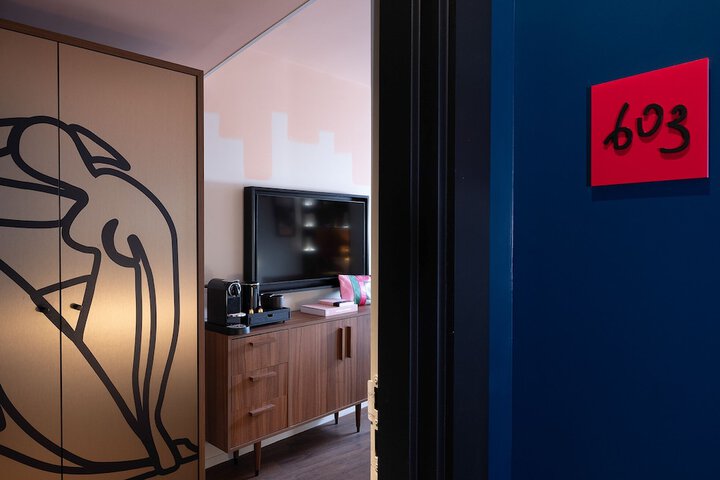 Room 25 of 62