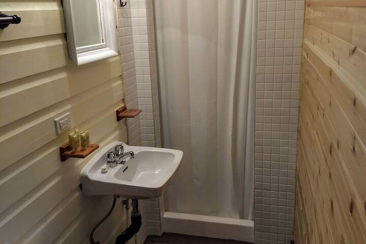 Room 25 of 57