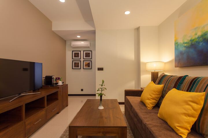 Room 15 of 77