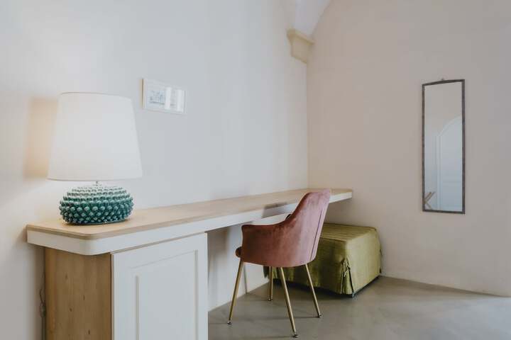 Room 73 of 181