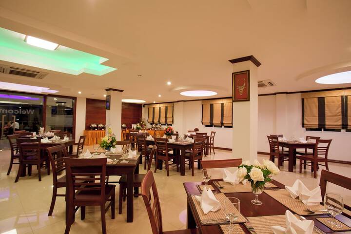 Dining 64 of 75