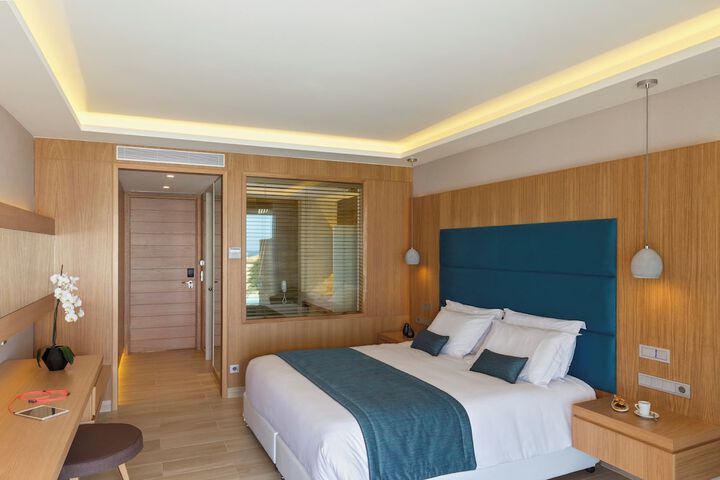 Room 17 of 180
