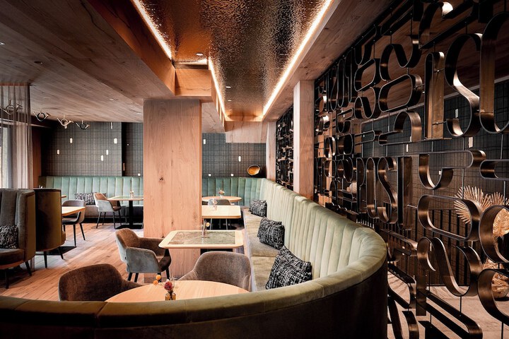 Hotel Interior 9 of 171