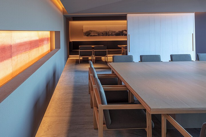 Lounge 186 of 282