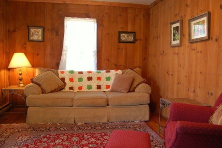 Room 4 of 61