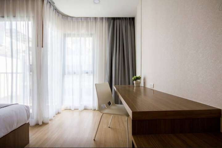 Room 13 of 36